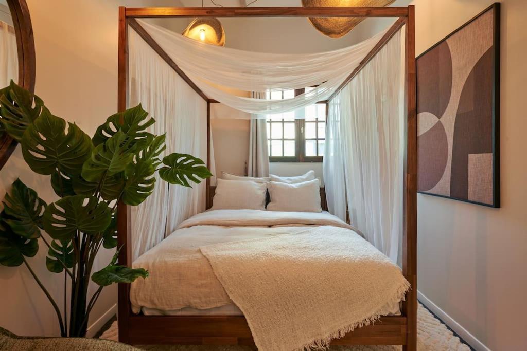 Versailles Jacuzzi - Sauna - Rdc 2 Ngoại thất bức ảnh